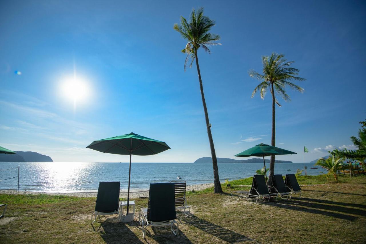 Frangipani Langkawi Resort Pantai Cenang  Bagian luar foto