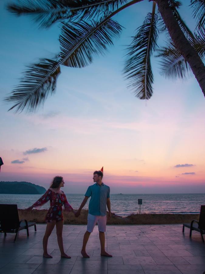 Frangipani Langkawi Resort Pantai Cenang  Bagian luar foto